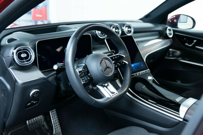 mercedes-benz-glc-bensin-2024-big-8