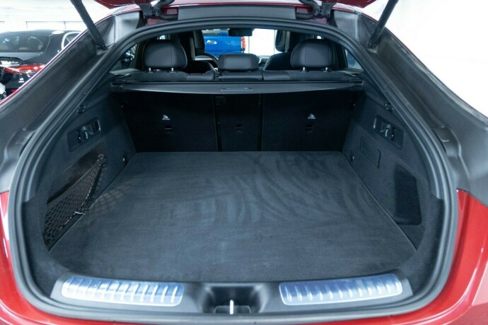 mercedes-benz-glc-bensin-2024-big-14