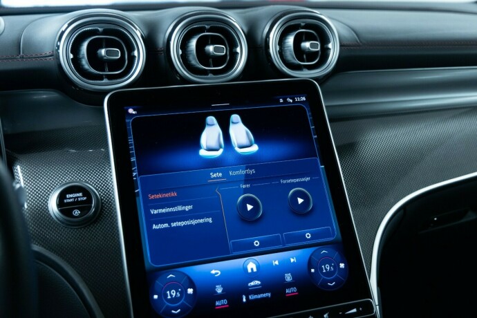 mercedes-benz-glc-bensin-2024-big-29