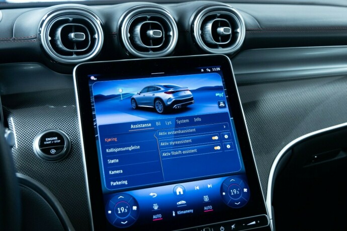 mercedes-benz-glc-bensin-2024-big-31