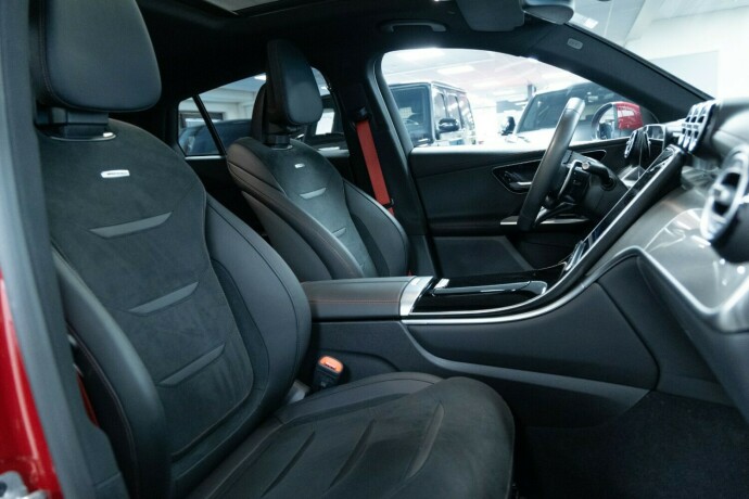 mercedes-benz-glc-bensin-2024-big-16