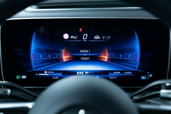 mercedes-benz-glc-bensin-2024-big-23