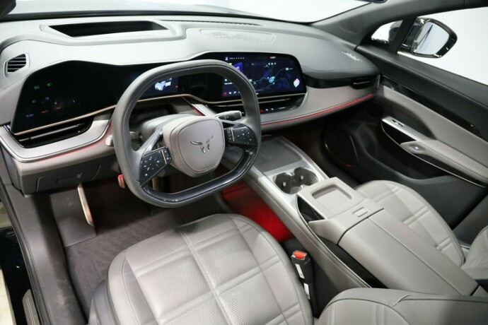 hongqi-e-hs7-elektrisitet-2025-big-3