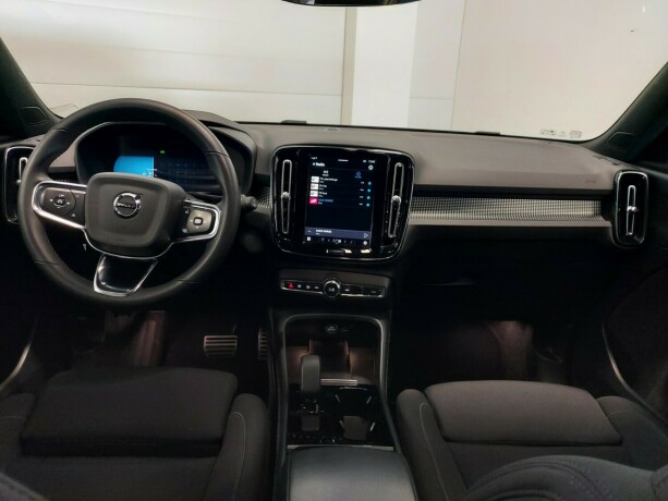 volvo-xc-40-elektrisitet-2022-big-31