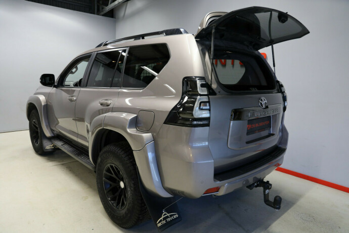 toyota-land-cruiser-diesel-2022-big-6