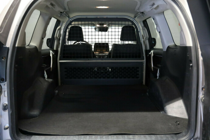 toyota-land-cruiser-diesel-2022-big-7