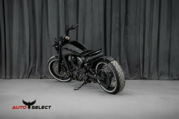 indian-scout-bobber-bensin-2017-big-5