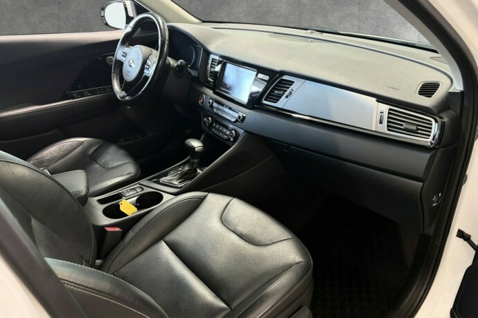 kia-niro-elektrisitetbensin-2018-big-23