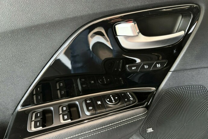 kia-niro-elektrisitetbensin-2018-big-13