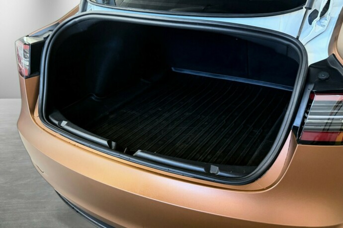 tesla-model-3-elektrisitet-2023-big-12