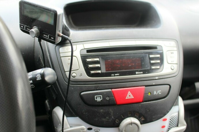toyota-aygo-bensin-2014-big-5