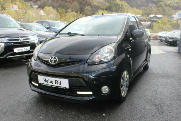 toyota-aygo-bensin-2014-big-1