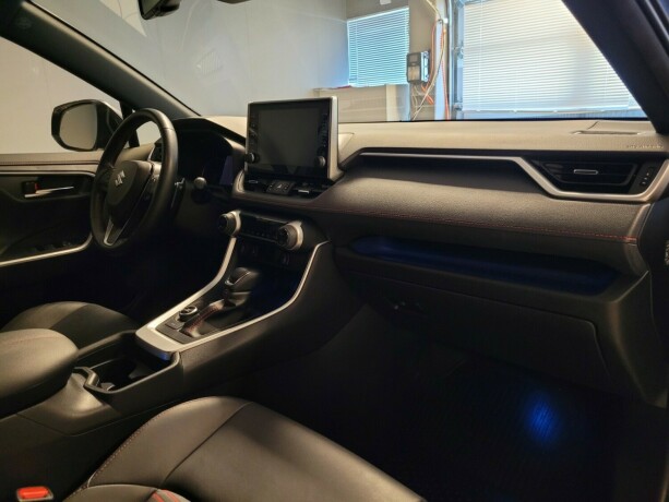 suzuki-across-elektrisitetbensin-2021-big-12