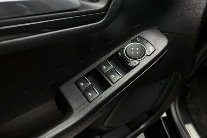 ford-kuga-elektrisitetbensin-2021-big-14