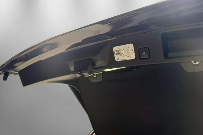 ford-kuga-elektrisitetbensin-2021-big-10
