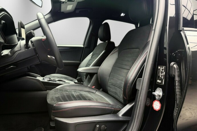 ford-kuga-elektrisitetbensin-2021-big-12