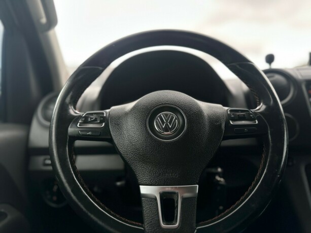 volkswagen-amarok-diesel-2013-big-18