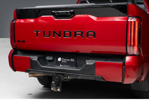 toyota-tundra-elektrisitetbensin-2022-big-15