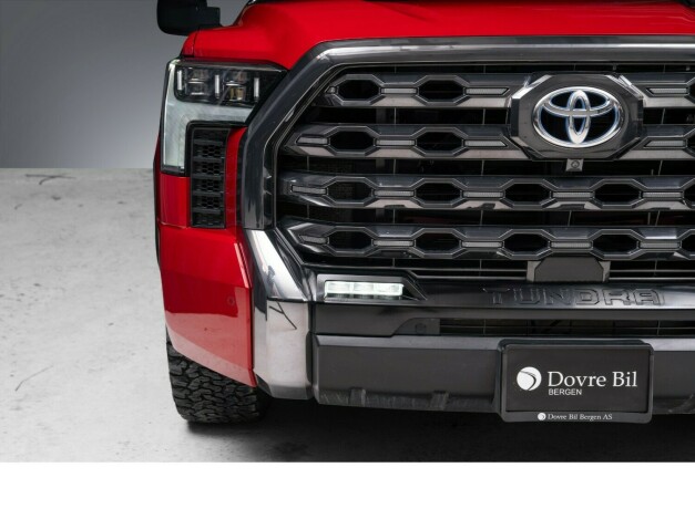 toyota-tundra-elektrisitetbensin-2022-big-2