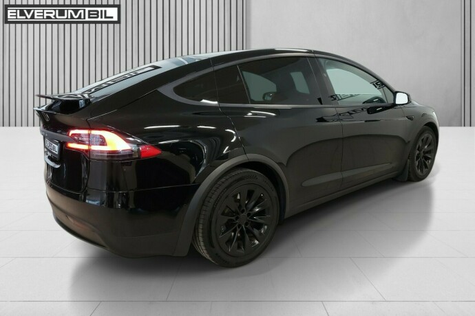 tesla-model-x-elektrisitet-2018-big-11