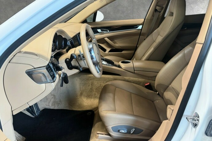 porsche-panamera-diesel-2012-big-9