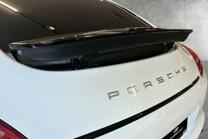 porsche-panamera-diesel-2012-big-8