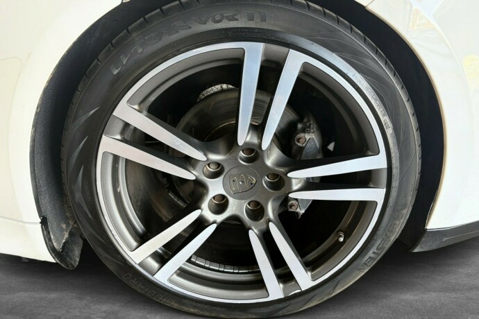 porsche-panamera-diesel-2012-big-32