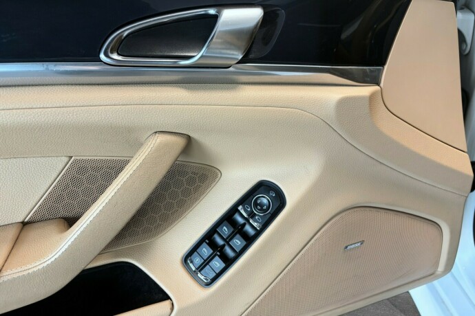 porsche-panamera-diesel-2012-big-14
