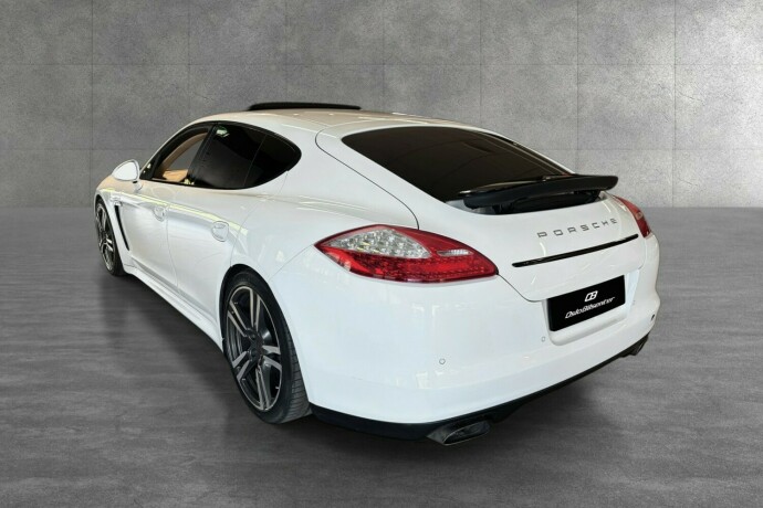 porsche-panamera-diesel-2012-big-5