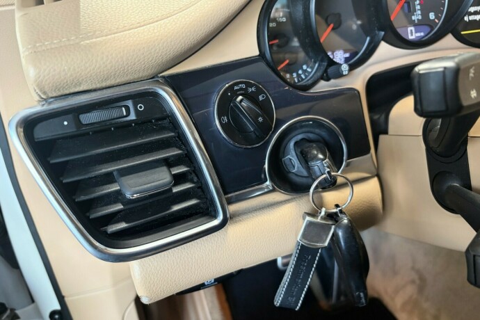 porsche-panamera-diesel-2012-big-18