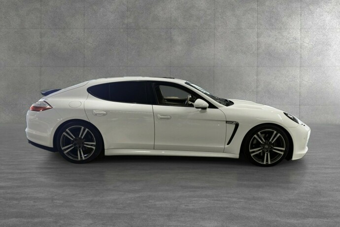 porsche-panamera-diesel-2012-big-6