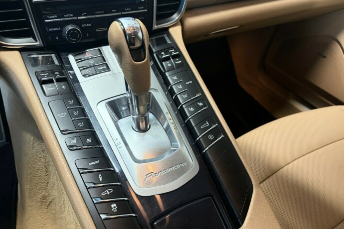 porsche-panamera-diesel-2012-big-15