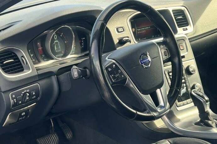 volvo-v60-diesel-2014-big-10