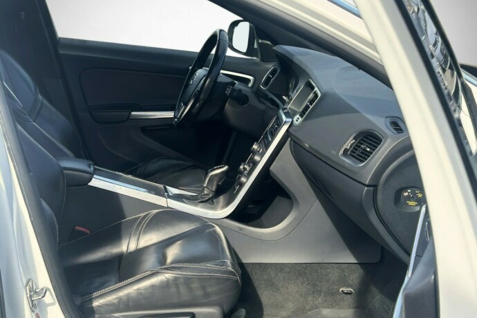 volvo-v60-diesel-2014-big-9