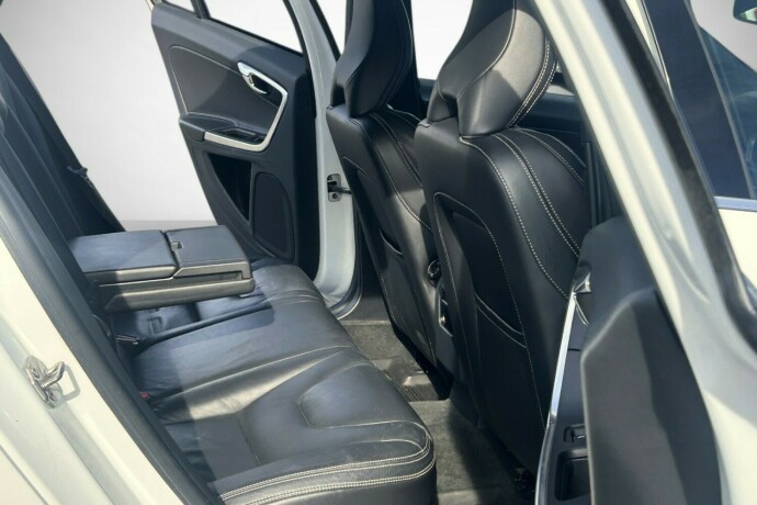 volvo-v60-diesel-2014-big-14