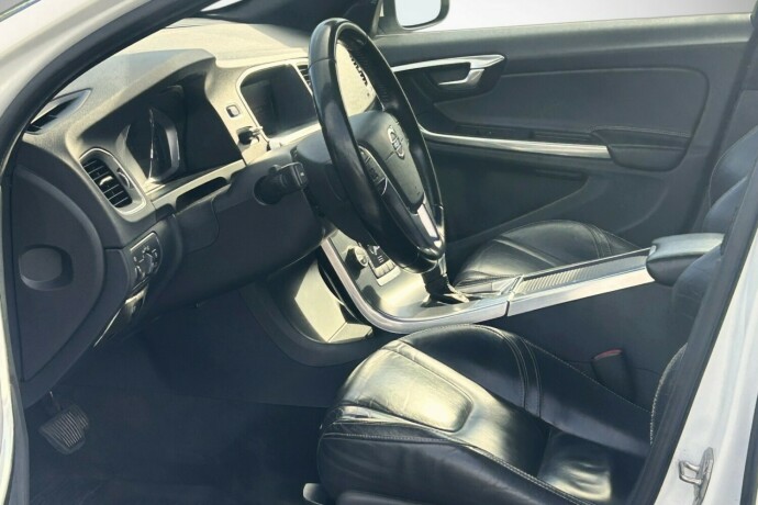 volvo-v60-diesel-2014-big-8