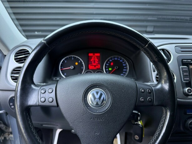 volkswagen-tiguan-diesel-2009-big-12