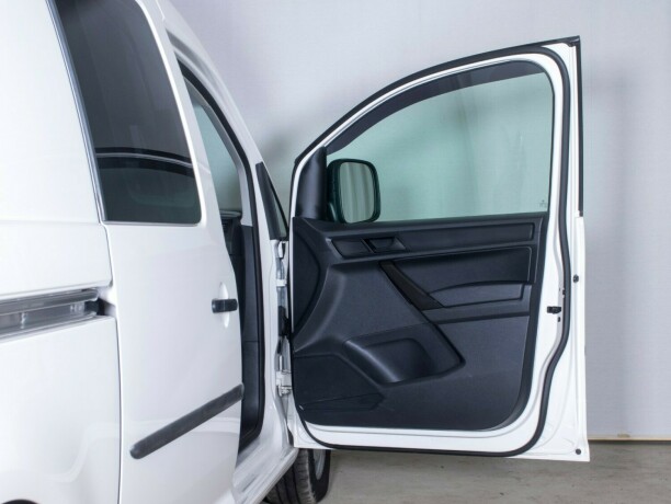 volkswagen-caddy-diesel-2018-big-20