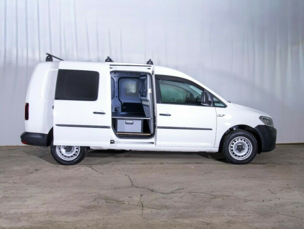 volkswagen-caddy-diesel-2018-big-9