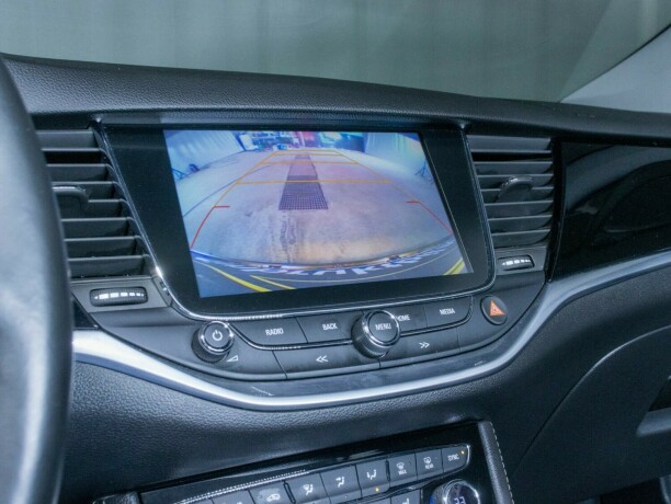 opel-astra-bensin-2018-big-30