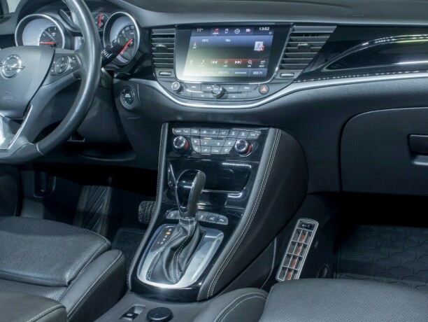opel-astra-bensin-2018-big-15