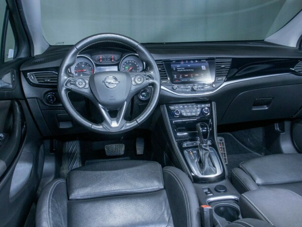 opel-astra-bensin-2018-big-37
