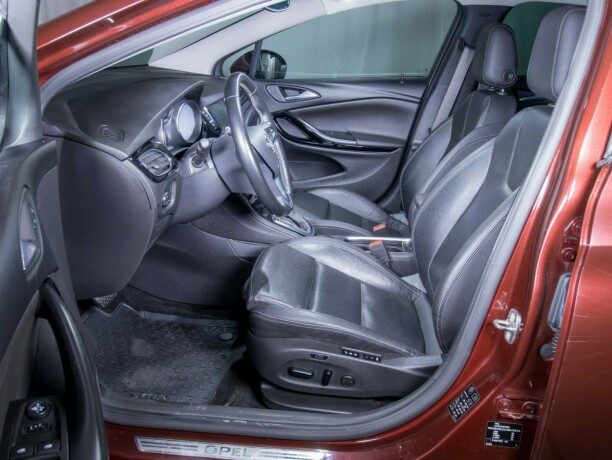 opel-astra-bensin-2018-big-40