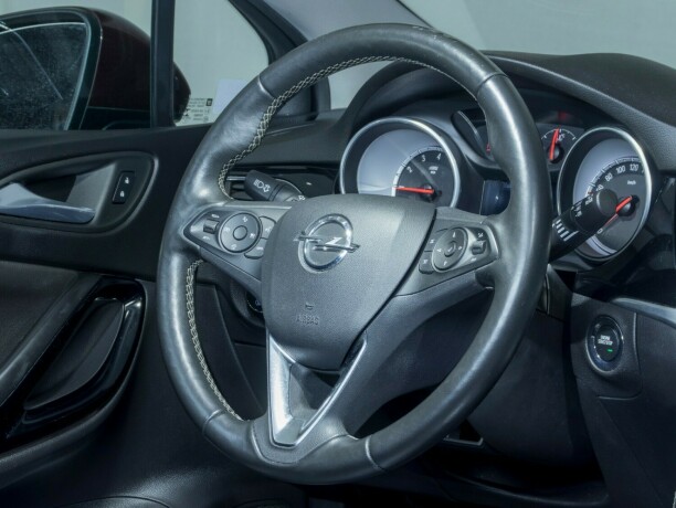 opel-astra-bensin-2018-big-14