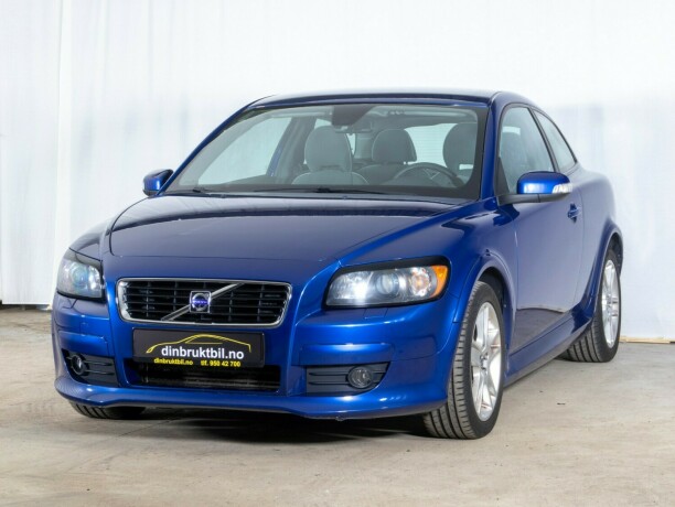 volvo-c30-diesel-2008-big-2