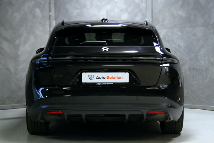 nio-et5-touring-elektrisitet-2023-big-32