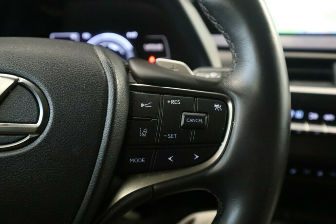 lexus-ux300e-elektrisitet-2021-big-6
