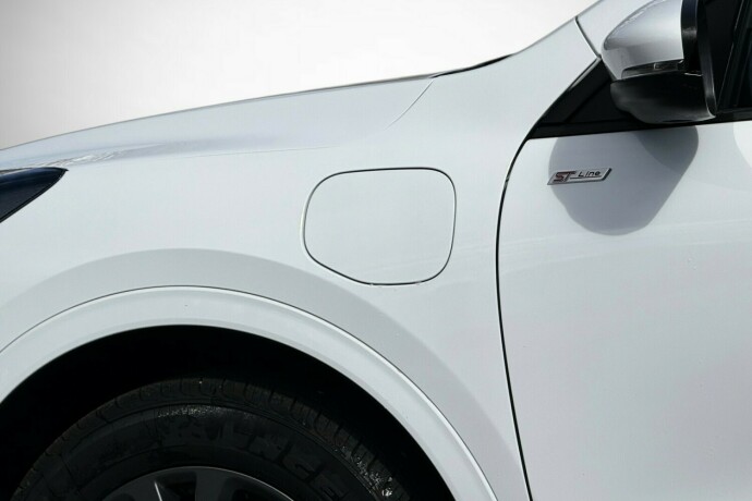 ford-kuga-elektrisitetbensin-2022-big-7