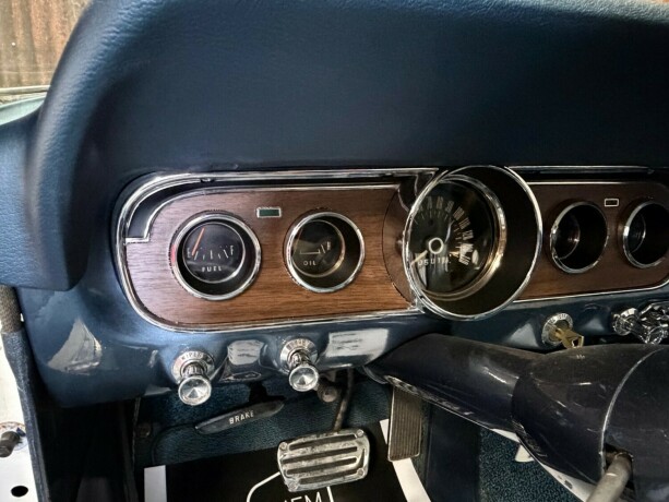 ford-mustang-bensin-1966-big-23