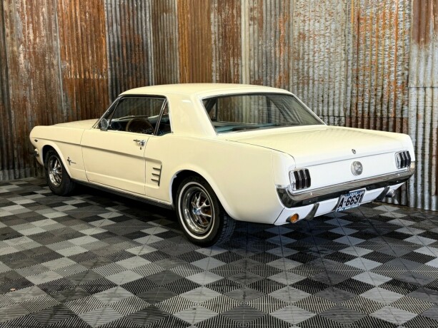 ford-mustang-bensin-1966-big-9